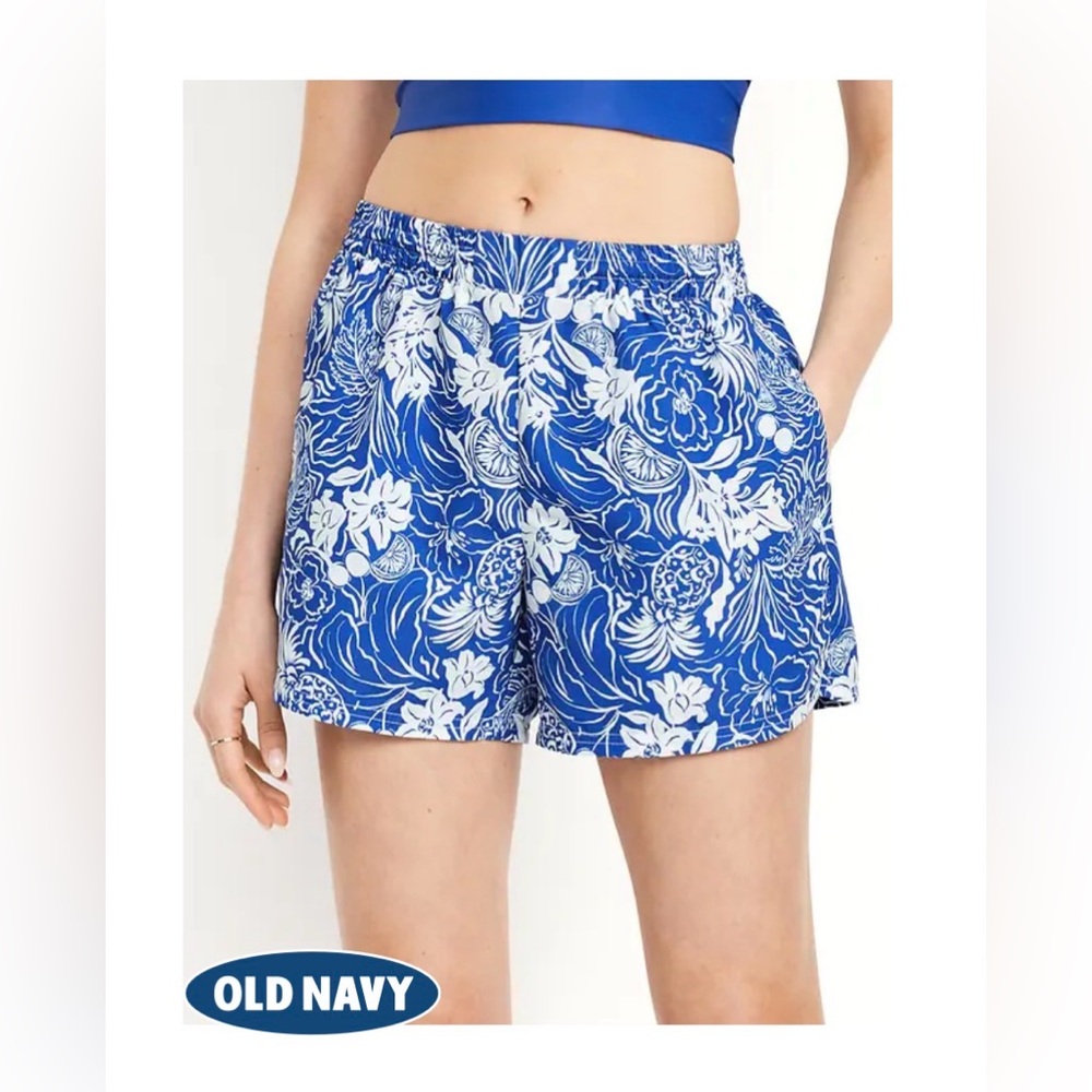 Like new Old Navy High-Waisted Board Shorts